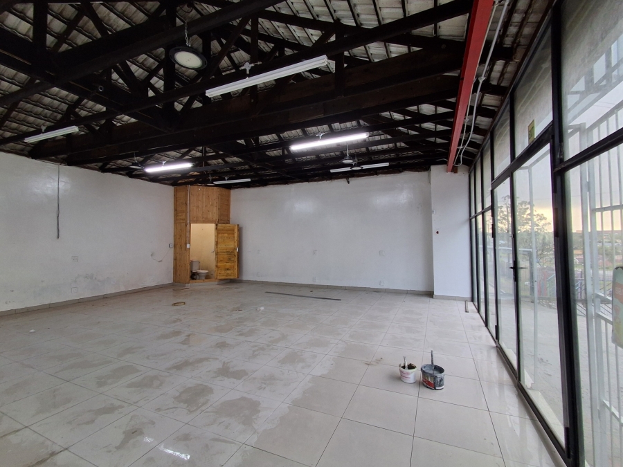 To Let Commercial Property for Rent in Amalinda Eastern Cape